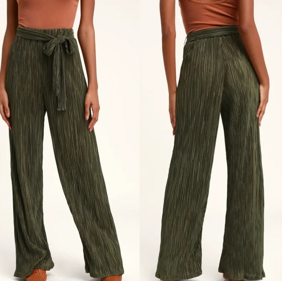 Lulus Pants - Lulus grandeur pleated pants